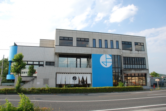 よろずや2号店　 よろずや文具店 駐車場スペース／群馬県／上州富岡周辺のレンタル